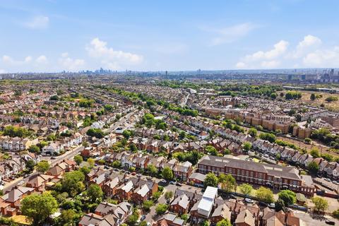 2 bedroom flat for sale, Furness Road, London, NW10