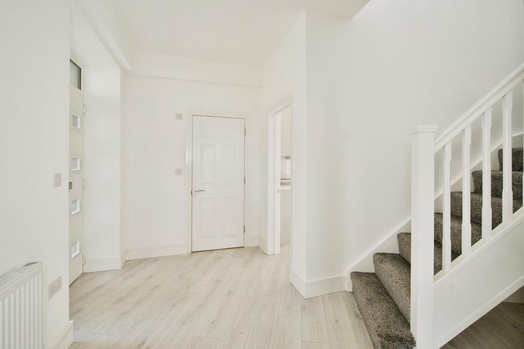 House in London - View 2