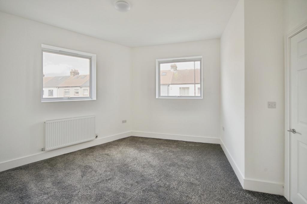 House in London - View 3
