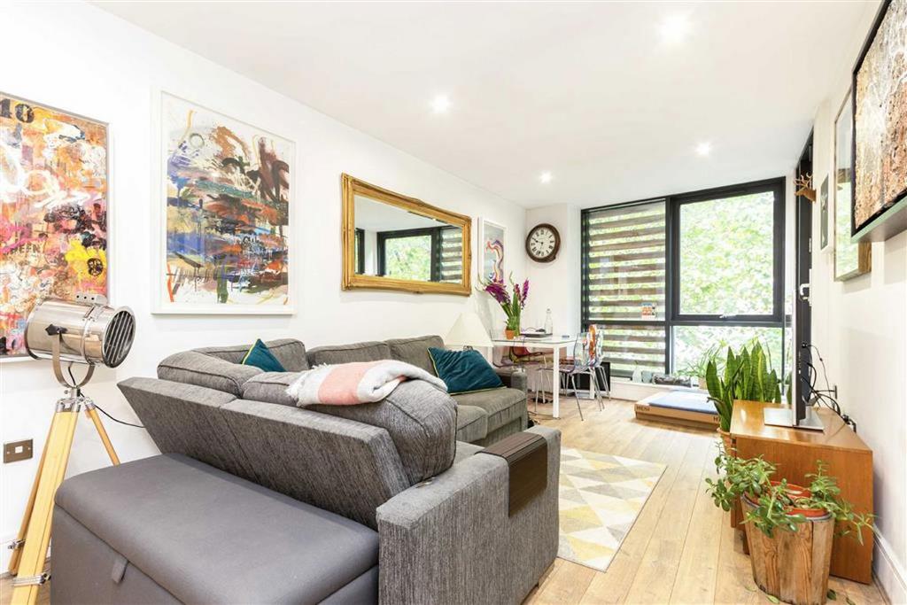 Apartment in London - View 3