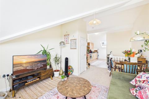 1 bedroom flat for sale, Appletree Court, Gateshead NE8