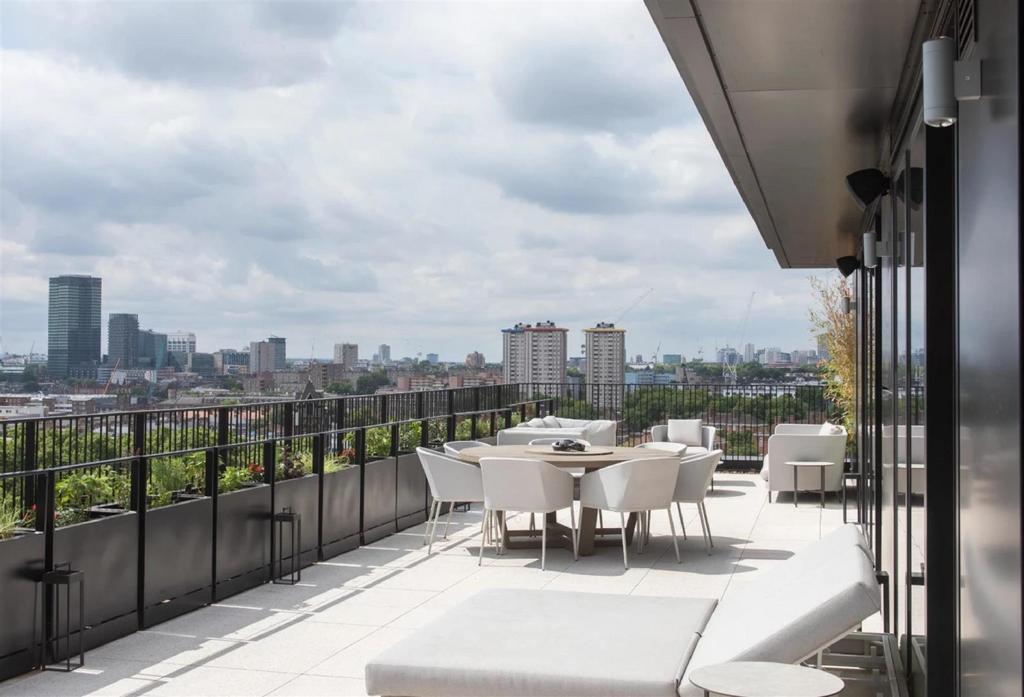 Apartment in London - View 2