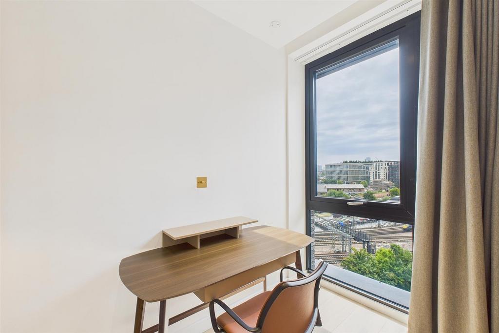 Apartment in London - More