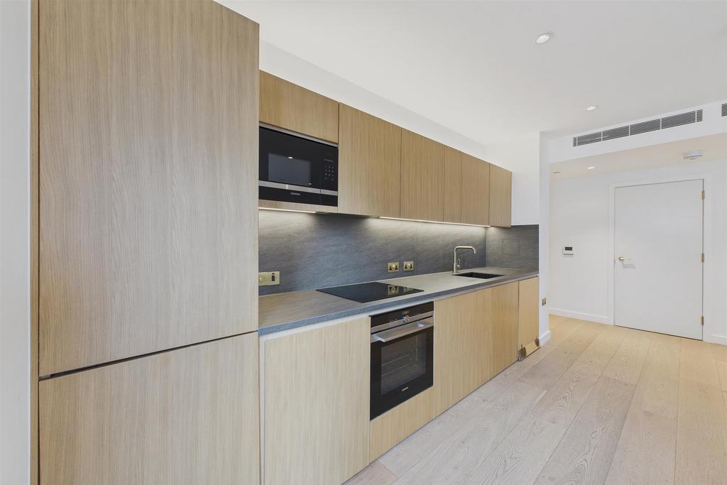 Apartment in London - More