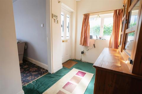 3 bedroom semi-detached house for sale, Sunnybank Crescent, Greetland, Halifax