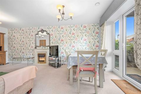 1 bedroom apartment for sale, Fields Park Drive, Alcester B49