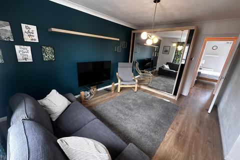 2 bedroom apartment to rent, Stretford Road, Manchester