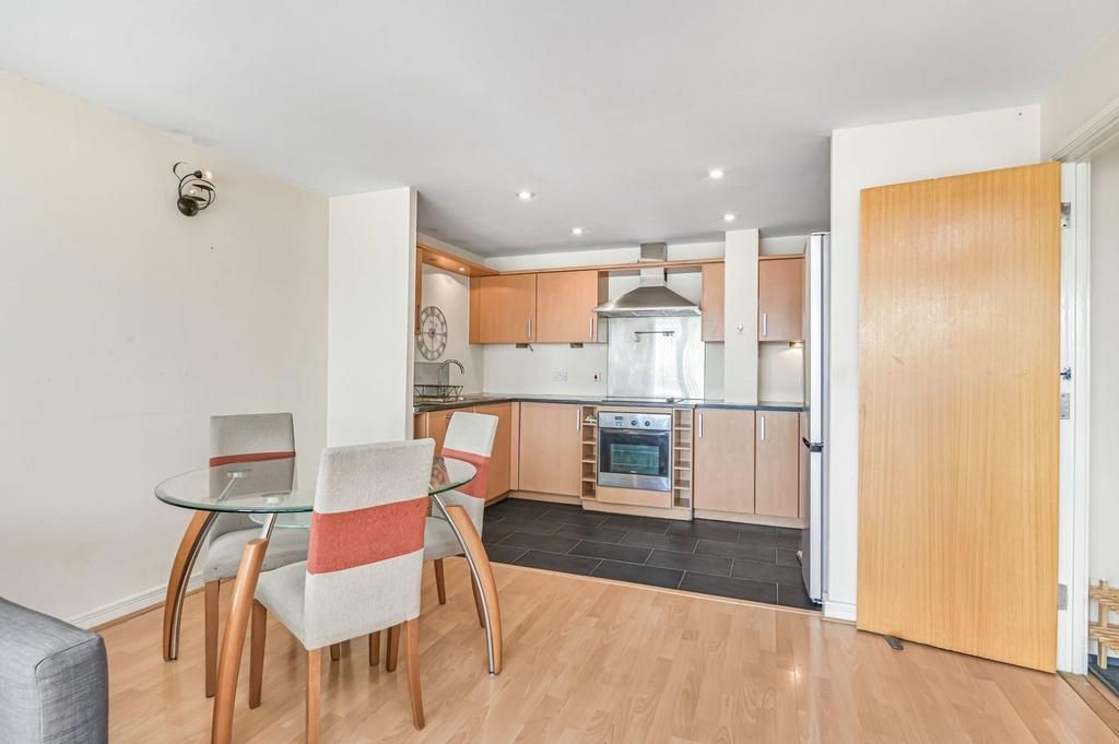 Apartment in London - View 3