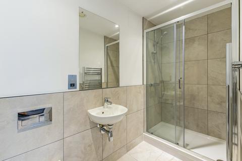 2 bedroom apartment to rent, Herschel Street Slough SL1