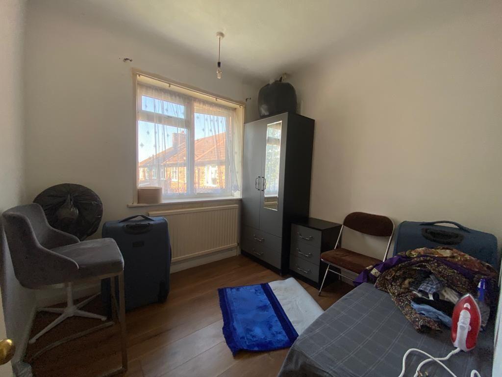House in Morden - View 3