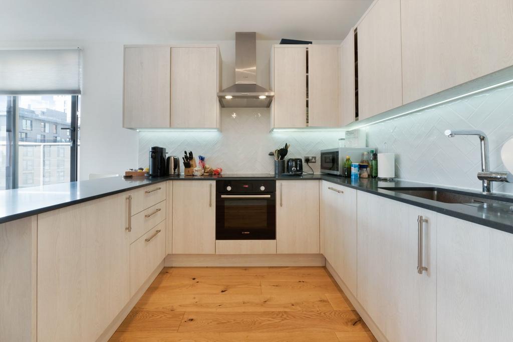 House in London, East Smithfield, Wapping - View 2
