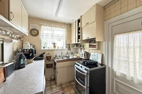 3 bedroom semi-detached house for sale, Grangefields, Shrewsbury