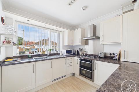 2 bedroom semi-detached bungalow for sale, Field End Close, Leeds