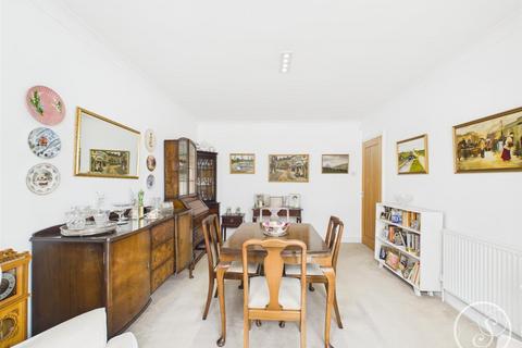 2 bedroom semi-detached bungalow for sale, Field End Close, Leeds