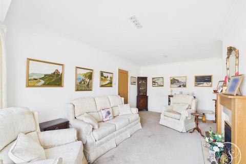2 bedroom semi-detached bungalow for sale, Field End Close, Leeds