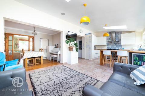 3 bedroom semi-detached house for sale, Whitethorn Lane, Letchworth Garden City, SG6 2DJ