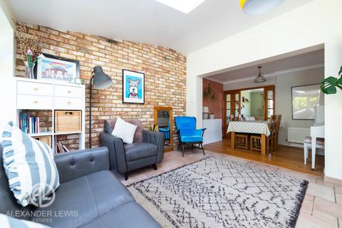 3 bedroom semi-detached house for sale, Whitethorn Lane, Letchworth Garden City, SG6 2DJ