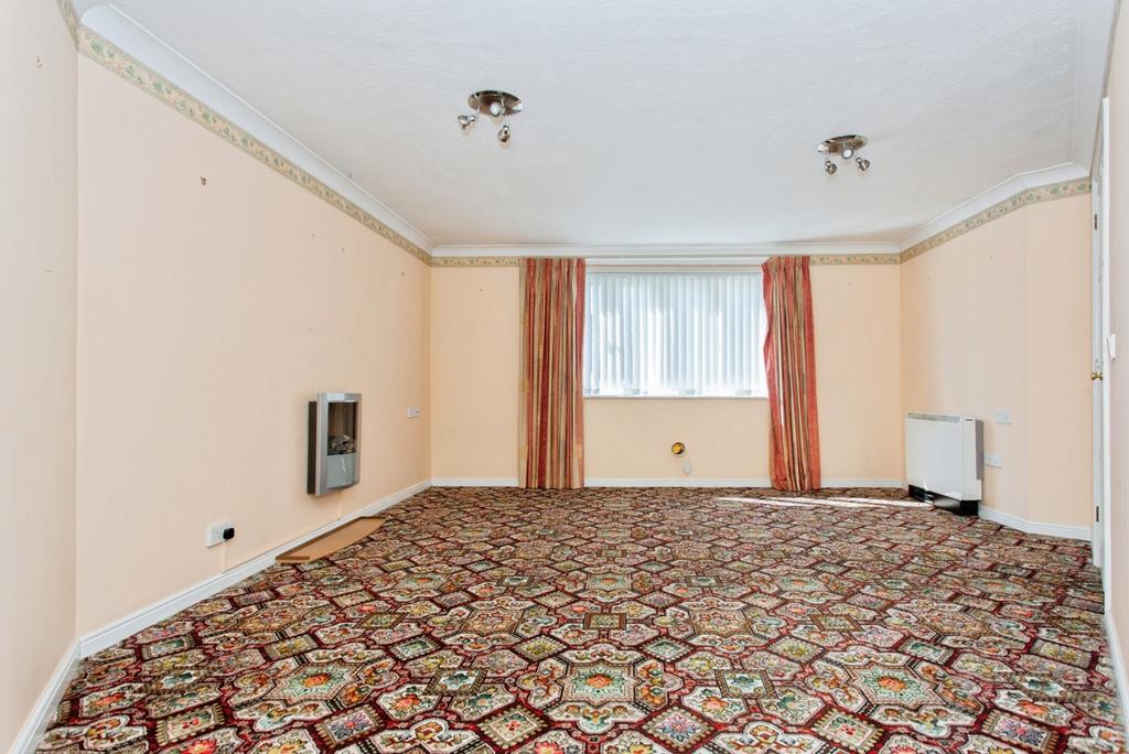 Apartment in Cambridge, Lynfield Court, Chesterton - View 2