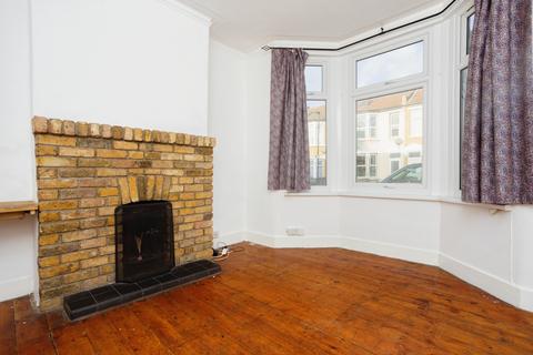 1 bedroom flat to rent, Livingstone Road, E17