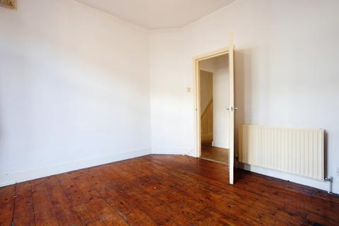 1 bedroom flat to rent, Livingstone Road, E17