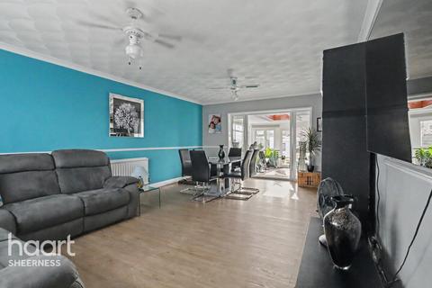 4 bedroom detached house for sale, The Broadway, Sheerness