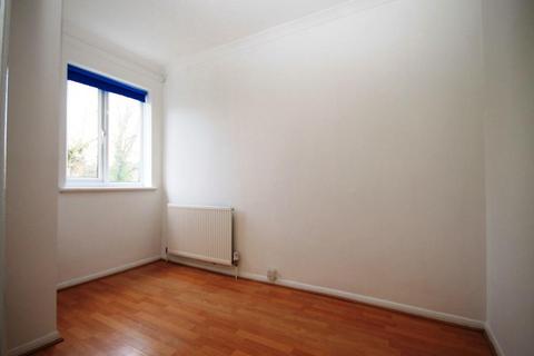 undefined, Romford RM2