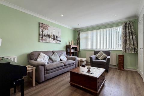 3 bedroom semi-detached house for sale, Siddons Road, Hereford