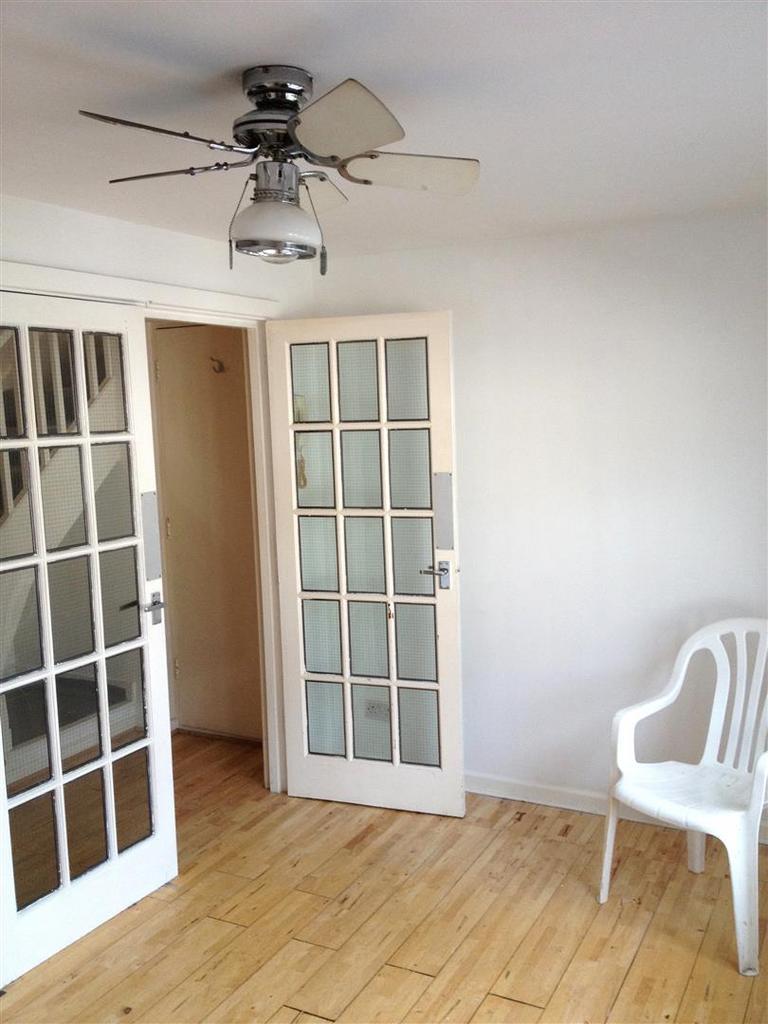 Apartment in Brighton - View 3