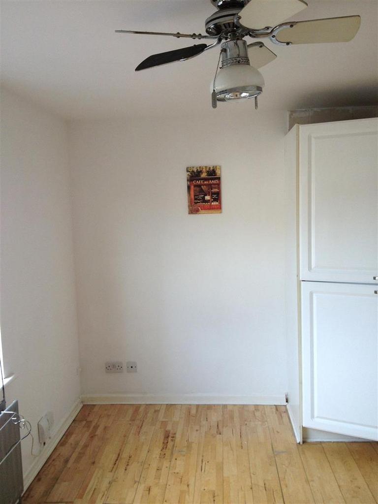 Apartment in Brighton - View 5