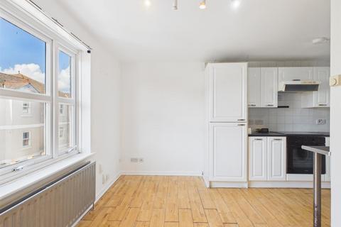 2 bedroom flat to rent, Dorset Street, Brighton