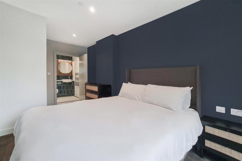Apartment in Wembley - View 5
