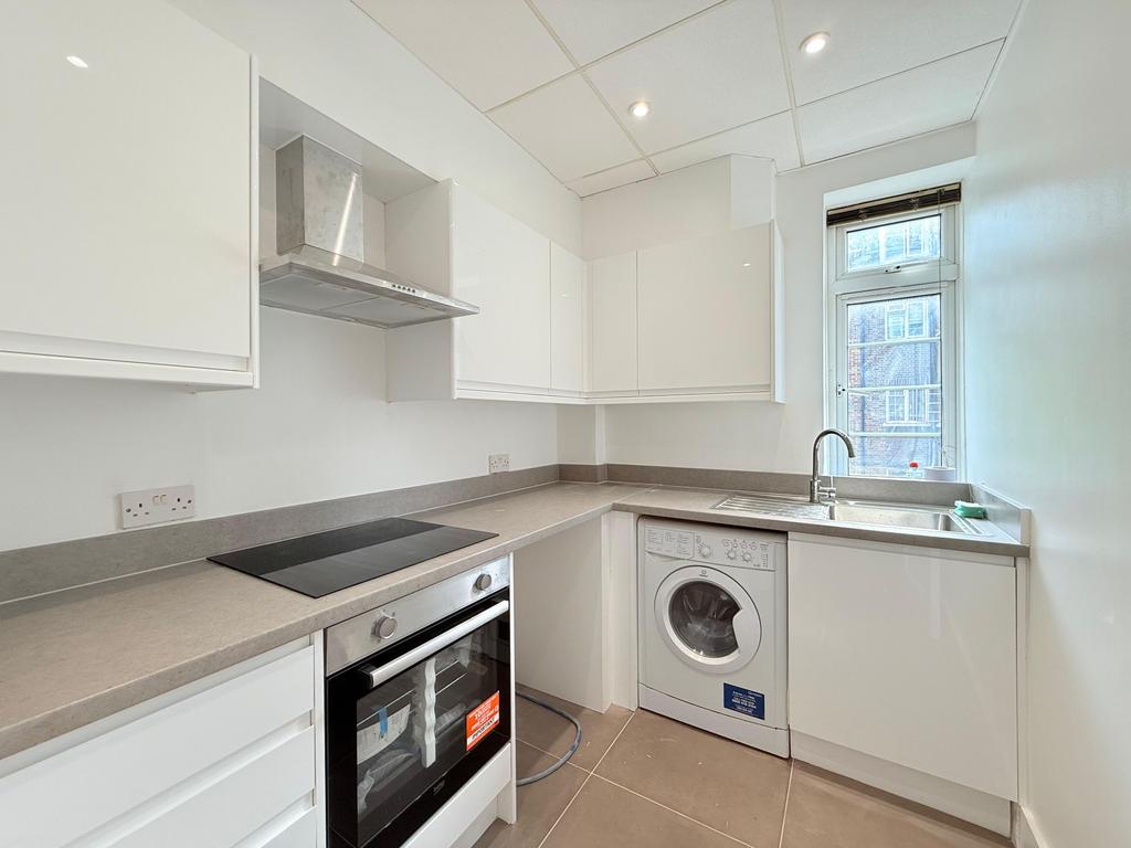 Apartment in London - View 3