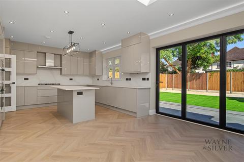 undefined, Beech Walk, Mill Hill! NW7
