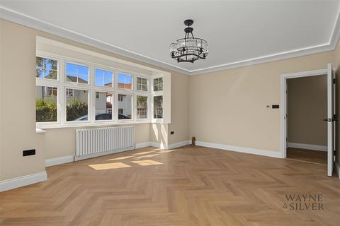 undefined, Beech Walk, Mill Hill! NW7