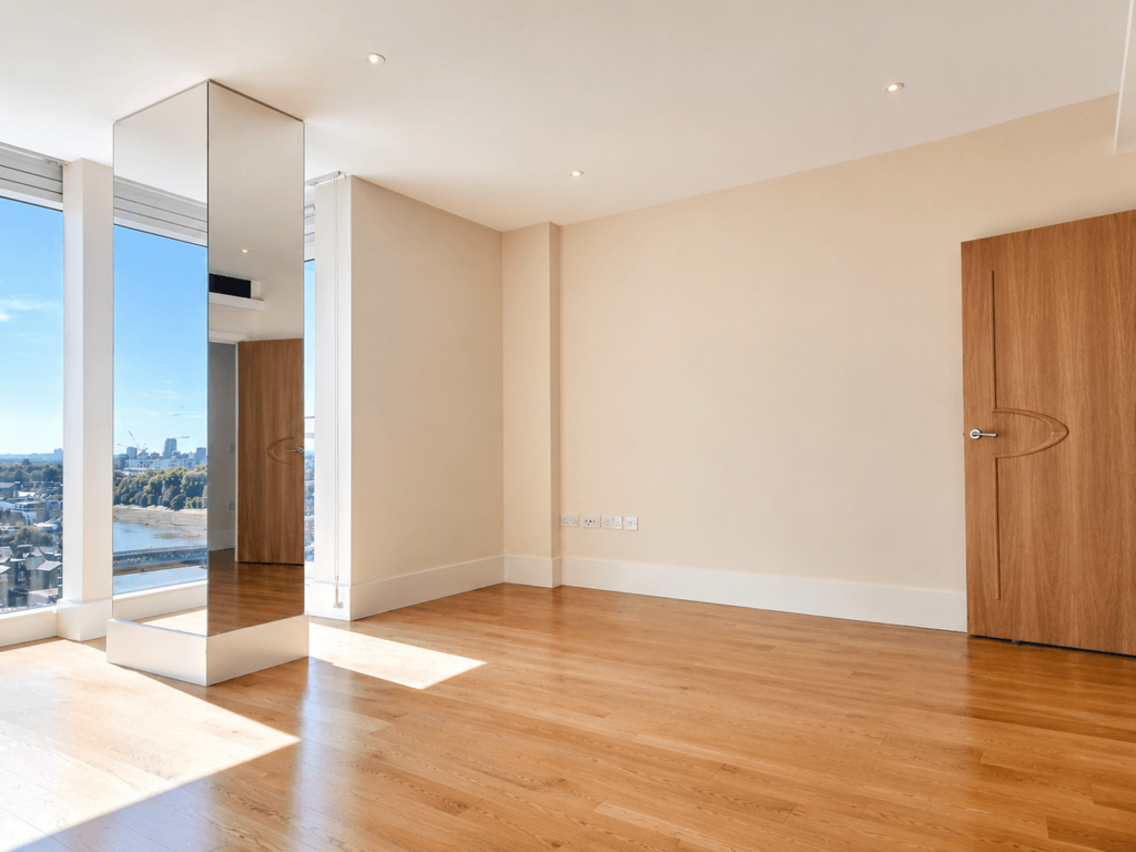 Apartment in Putney - View 2