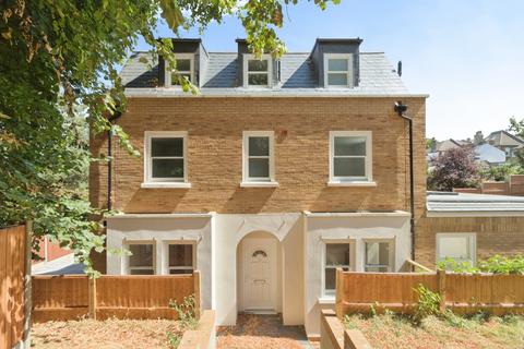 3 bedroom end of terrace house for sale, Mount Nod Close, London, SE18