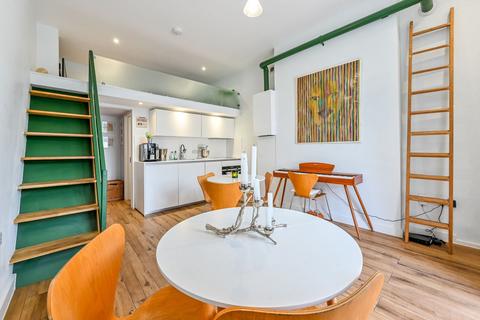 Elizabeth Avenue, De Beauvoir Town, London, N1