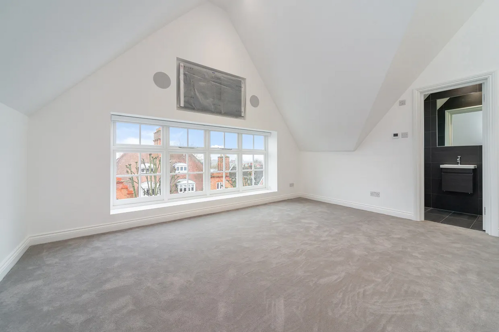 Apartment in London - View 2