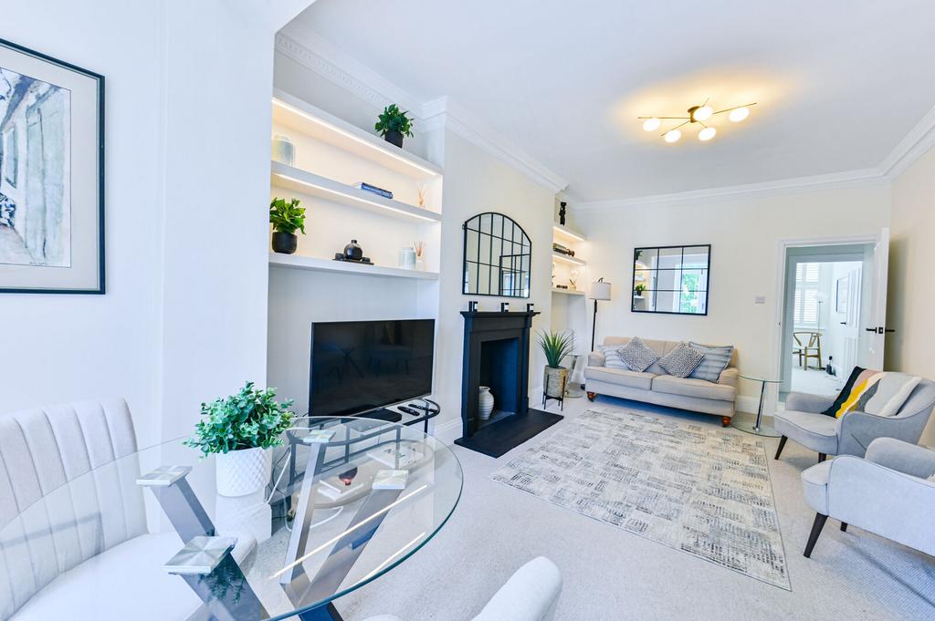 Apartment in London - More