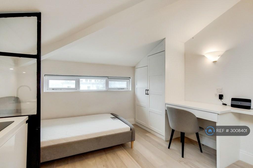 Apartment in London - View 3