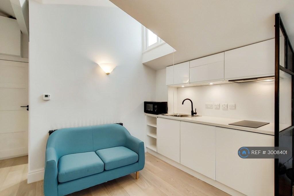 Apartment in London - View 5