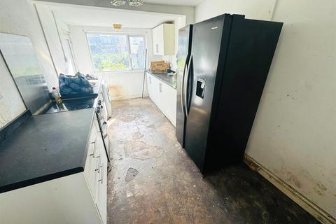 3 bedroom terraced house for sale, Cornish Place, Llanelli