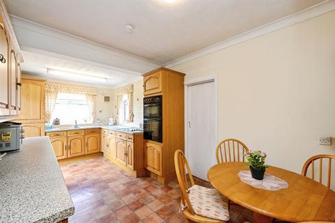 3 bedroom detached bungalow for sale, Leverington Common, Leverington, Wisbech
