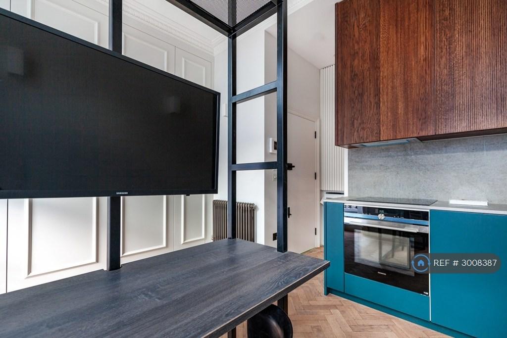 Apartment in London - More