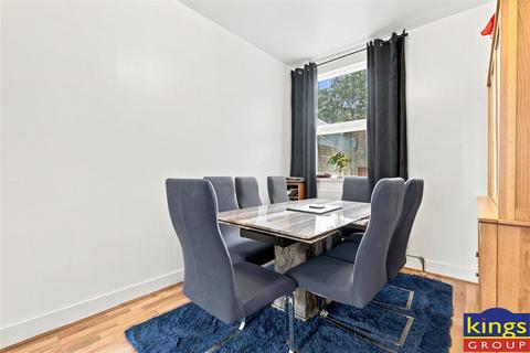 3 bedroom terraced house for sale, Tower Hamlets Road, London