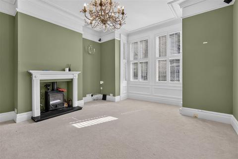 5 bedroom semi-detached house for sale, Feversham Crescent, York