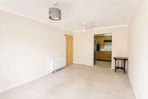1 bedroom retirement property for sale, Collingwood Court, Royston, SG8
