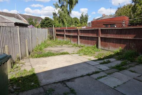 3 bedroom semi-detached house to rent, Weasenham Lane, Wisbech
