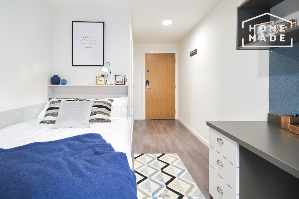 Apartment in Newcastle - View 3