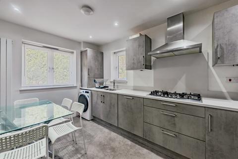 4 bedroom semi-detached house for sale, Holly Drive, Copthorne, Crawley